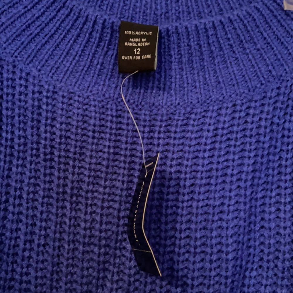 Sweater - Picture 2 of 6